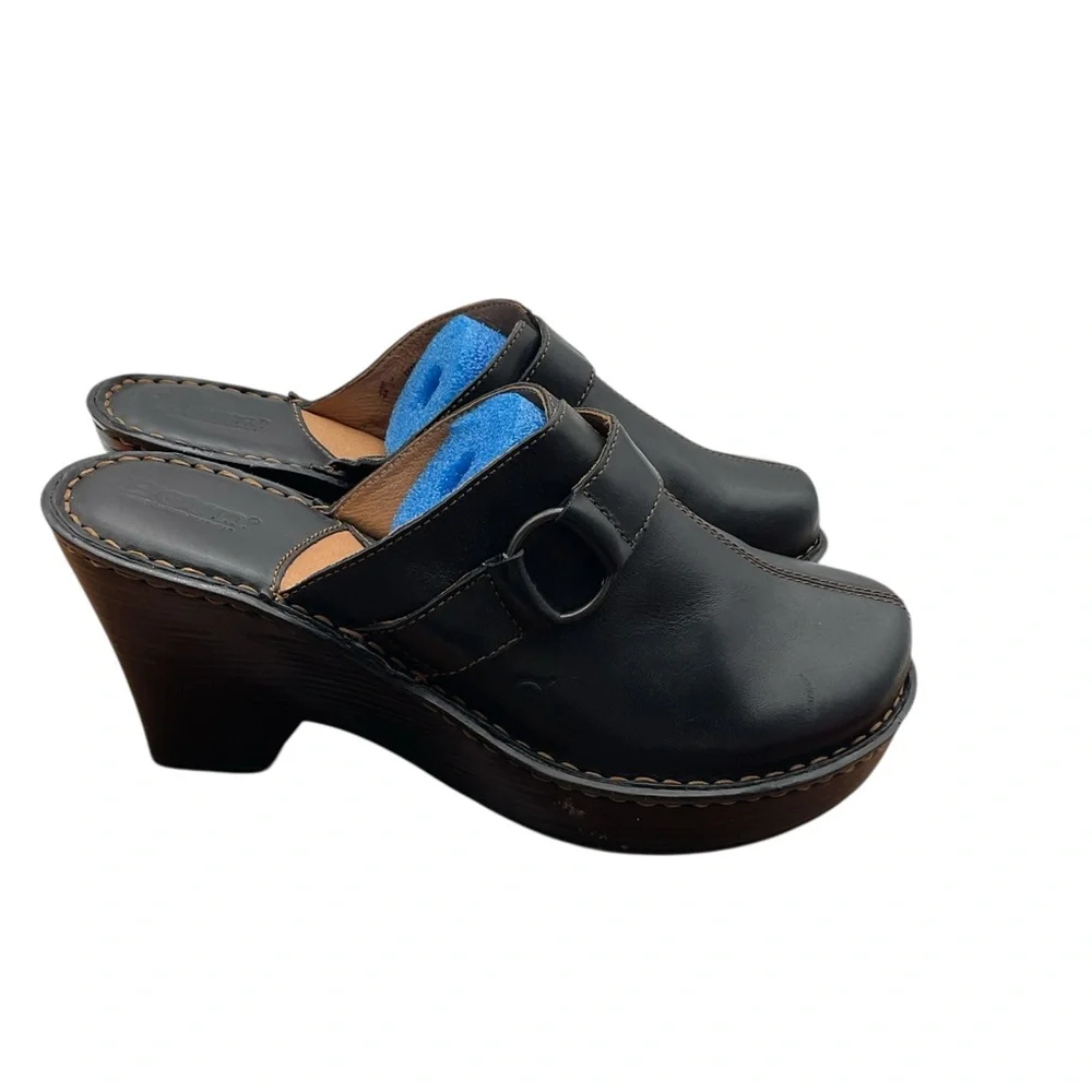 Born Black Leather women mules  size 9‎
